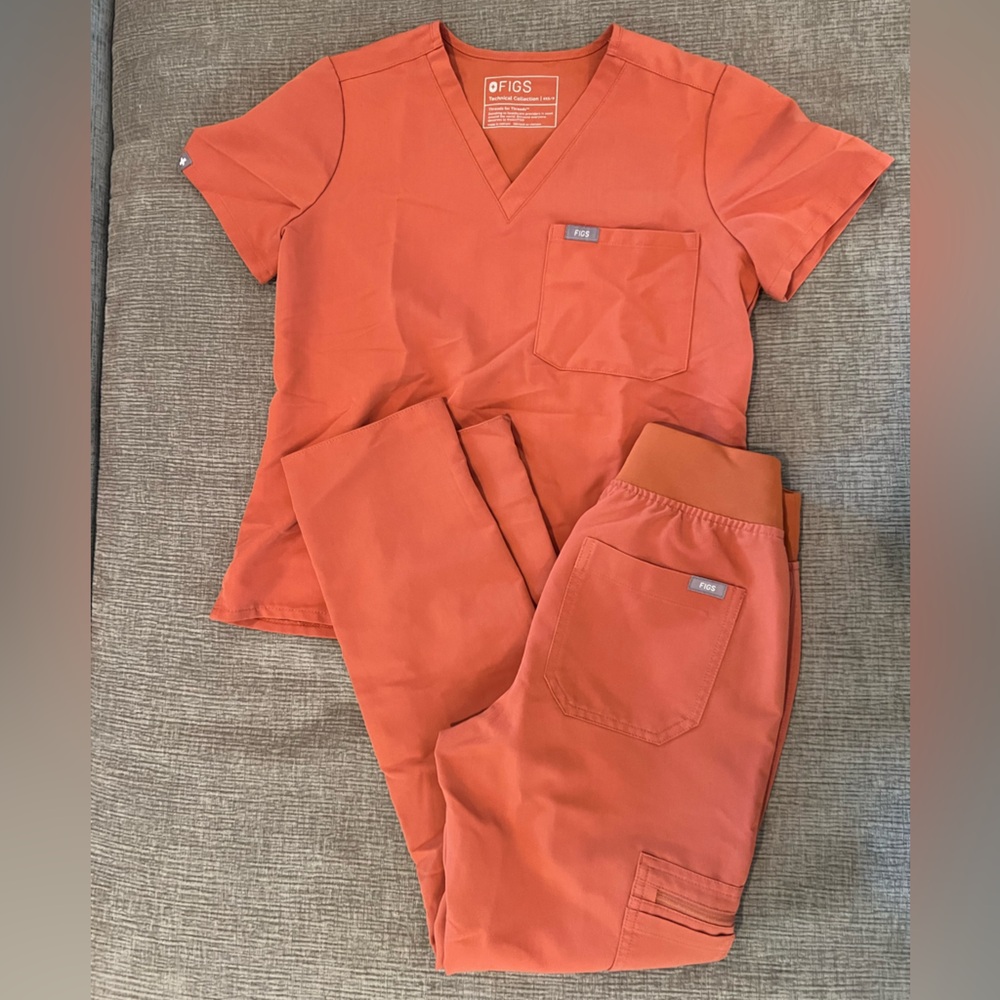 Figs V-Neck Medical Top in Coral